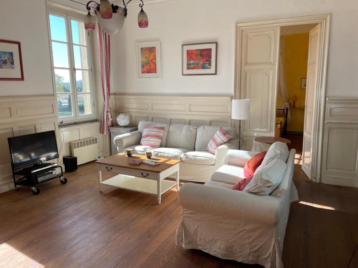 Grosse Ferienwohnung Am Canal Du Midi Mit Dachterrrasse 험프스 외부 사진